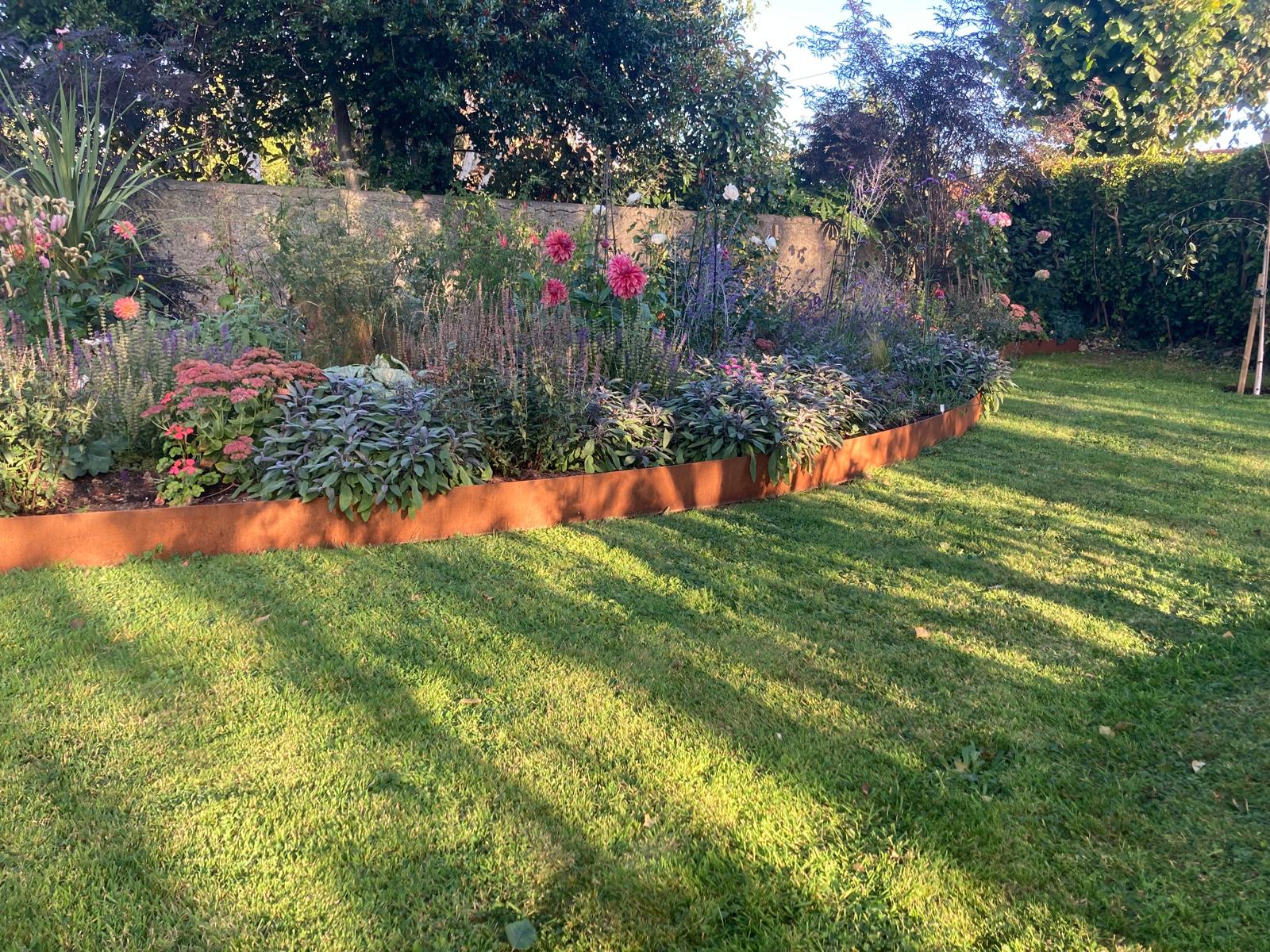 Corten flat top edging - Image 5